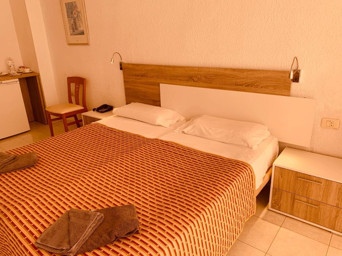 Pondemar Apartaments Vistas Playa Feñabe מראה חיצוני תמונה